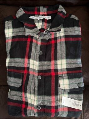 Old Navy Men’s Black & Red Plaid Button-Up Shirt